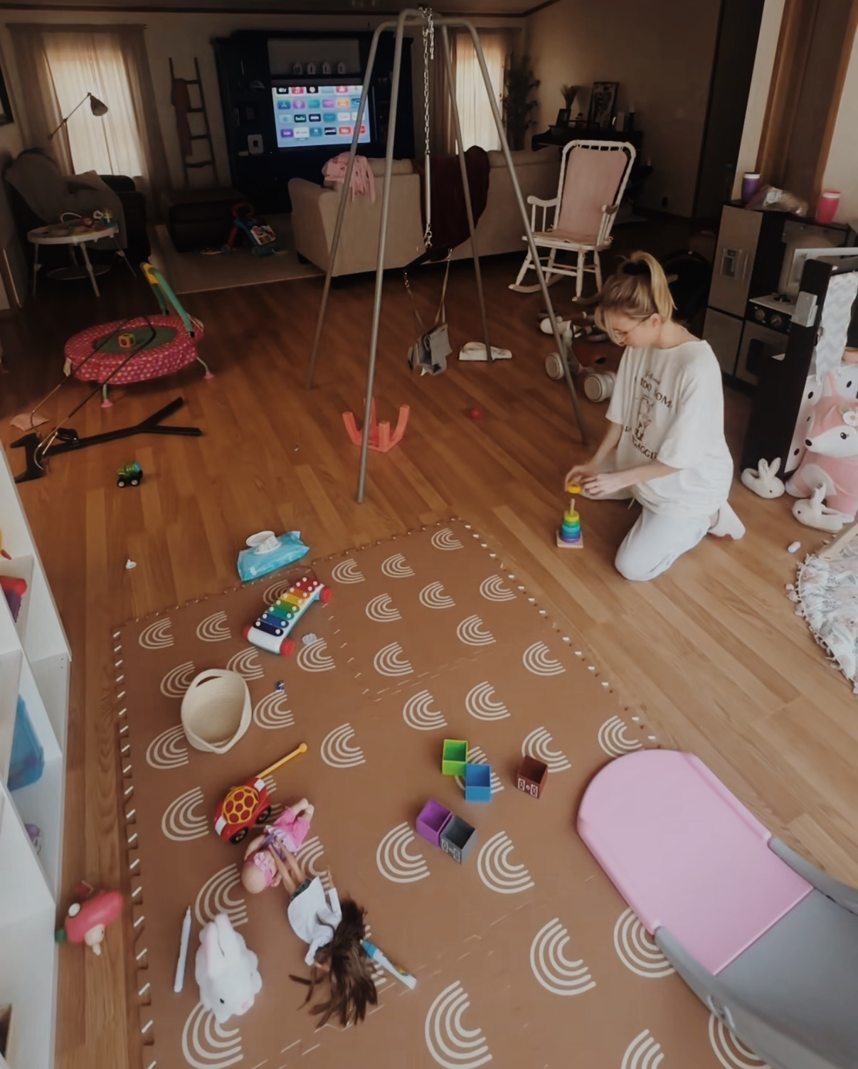 Why a Cleaning Rhythm Works Better Than a Strict Routine